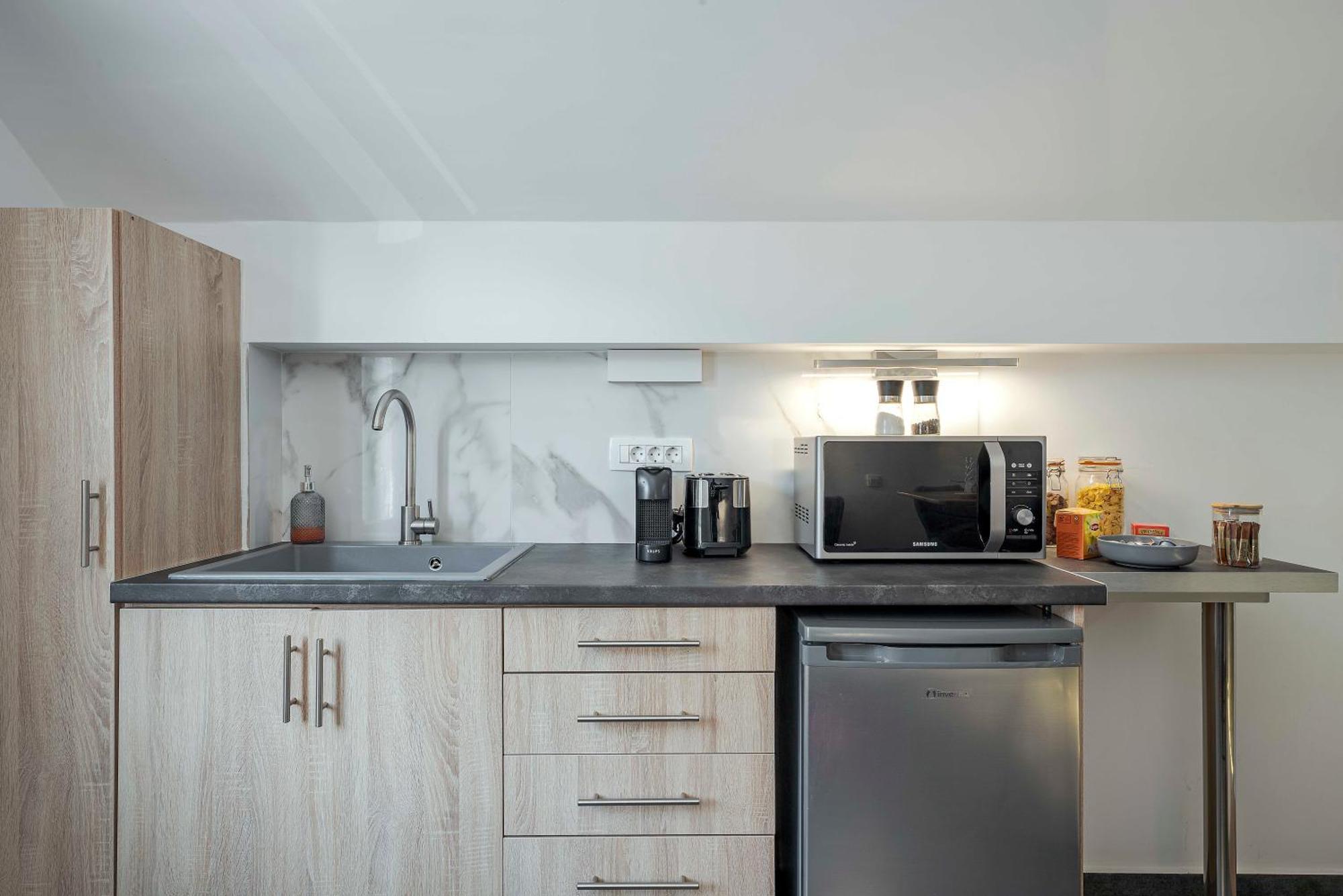 Blackstone Luxury Suites Εμπορειό Δωμάτιο φωτογραφία